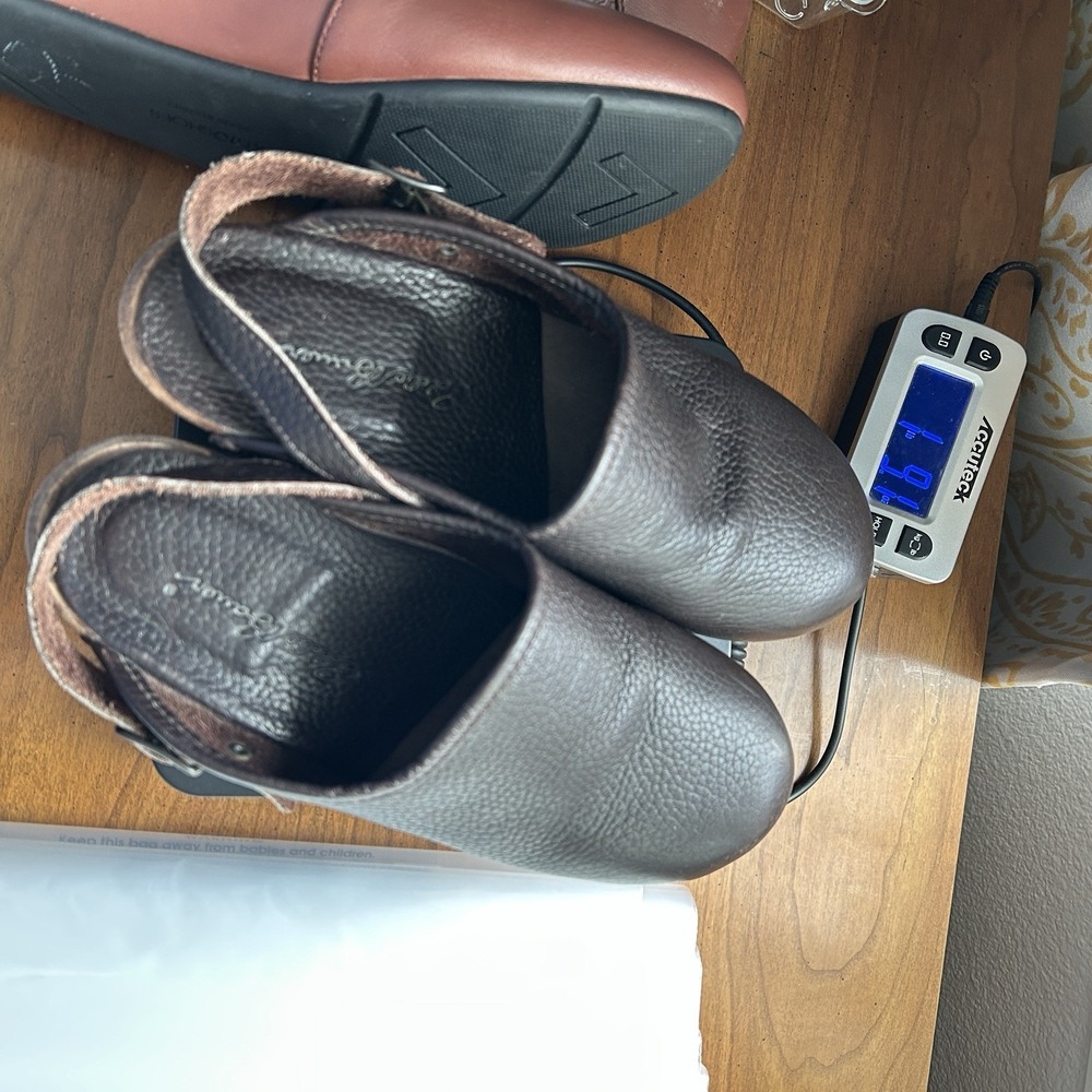 Eddie Bauer Womens Leather Clogs Size 8 Brown Chunky Wood Heel Comfort Y2K Mules - Picture 11 of 11